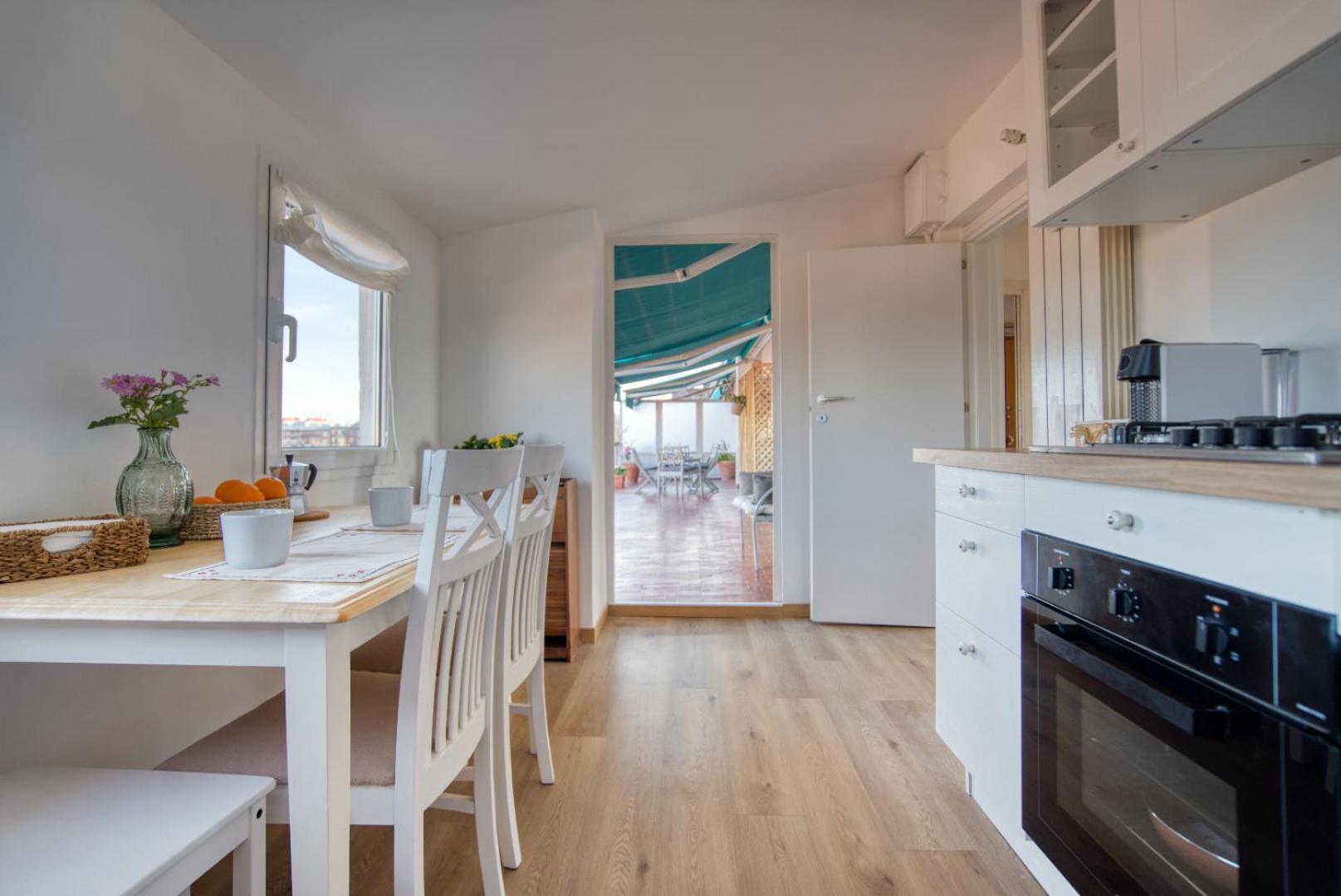 Spacious Penthouse With Panoramic Terrace - 20 Minutes From Duomo มิลาน ภายนอก รูปภาพ