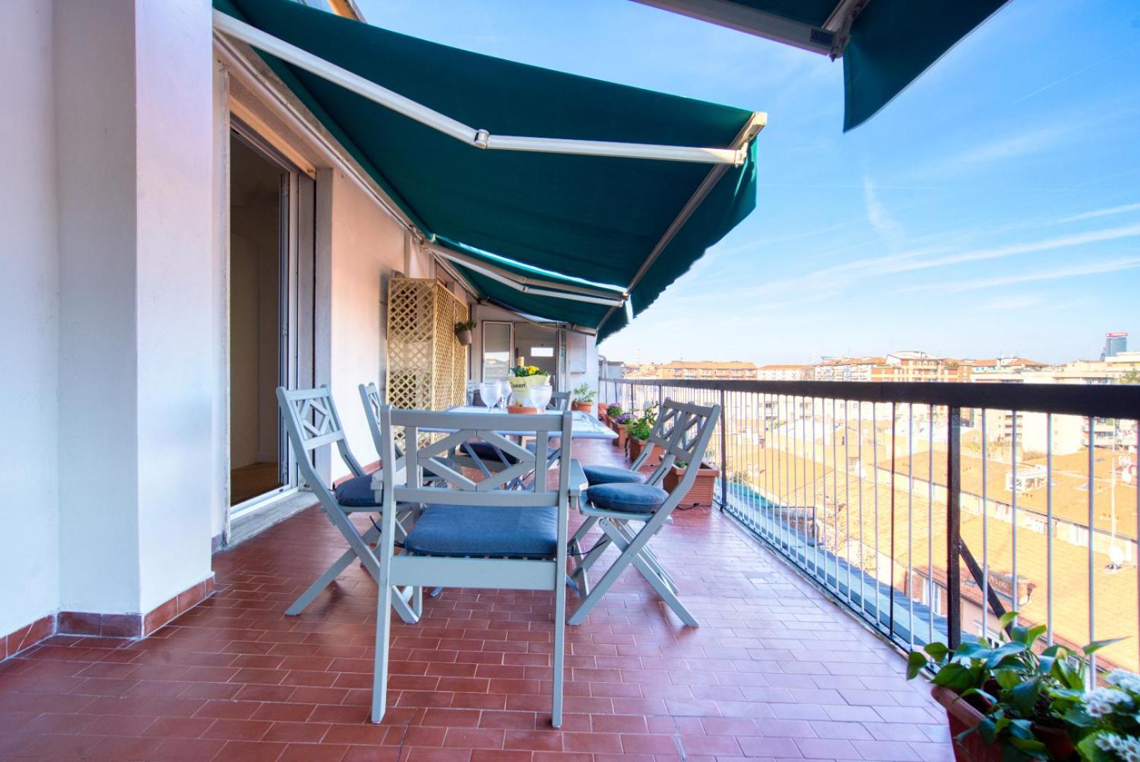 Spacious Penthouse With Panoramic Terrace - 20 Minutes From Duomo มิลาน ภายนอก รูปภาพ